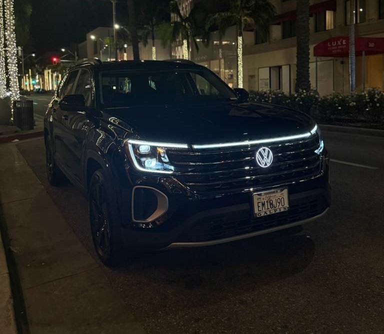 high end luxury vehicle rental Los Angeles